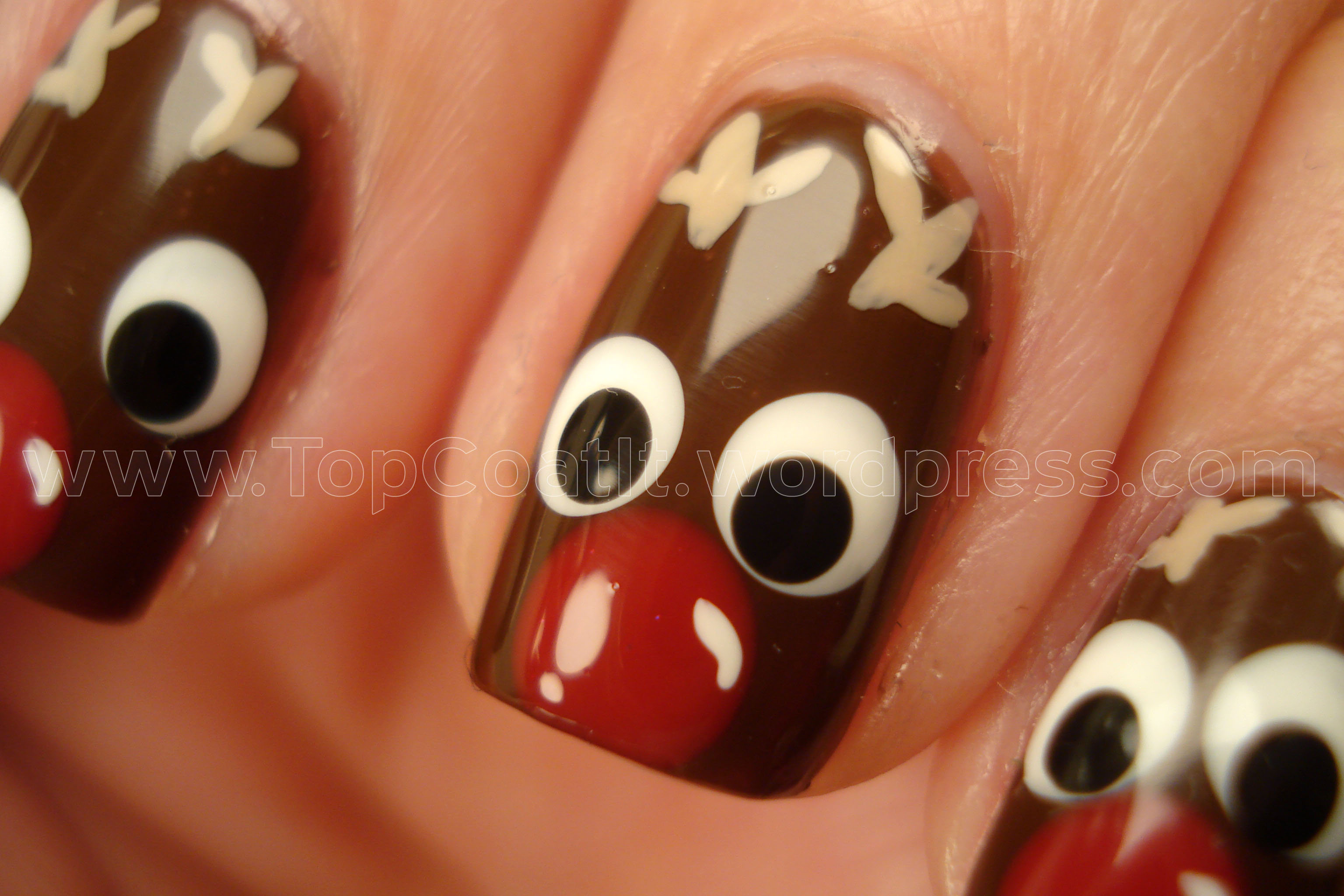 No Christmas nails collection is complete without Rudolph. I’ve seen 
